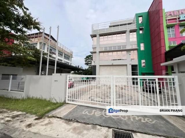 Warehouse for rent in Petaling, Alam Impian