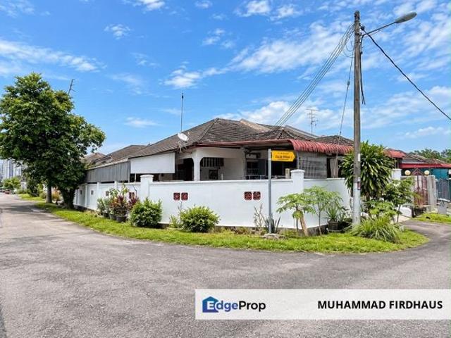 House for sale in Kampung Kangkar Tebrau, Tebrau