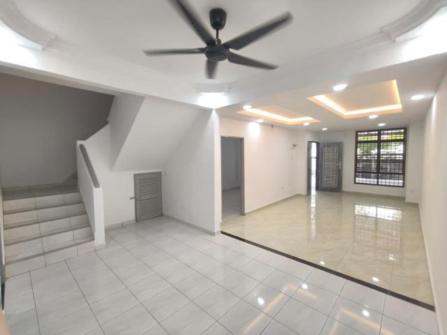 Terraced House for sale in Ulu Tiram, Johor