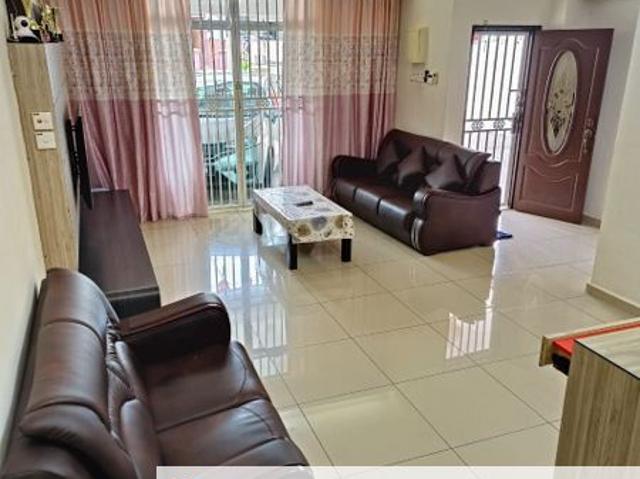 House for sale in Malaka