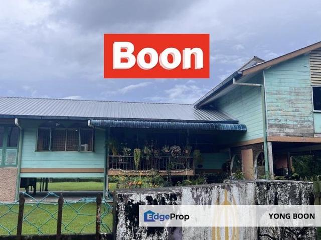 House for sale in Batu Kawa