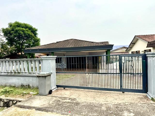 Bungalow for rent in Johore Bahru, Johor