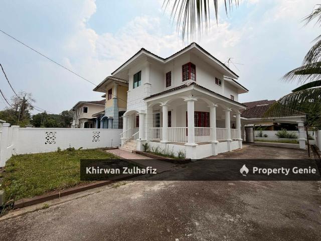 Residential House for sale in Tamu Hill Park, Batang Kali