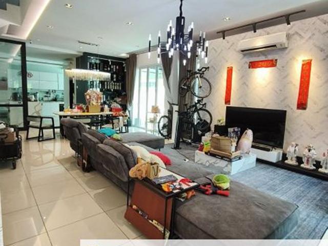 House for sale in Pulai, Bukit Ledang