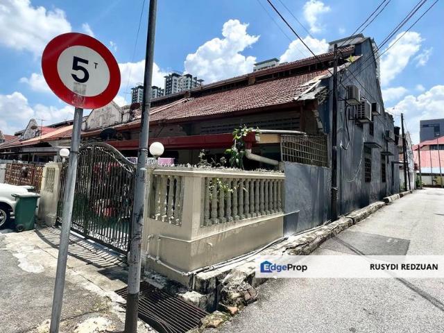 House for sale in Country Heights Damansara, Kuala Lumpur