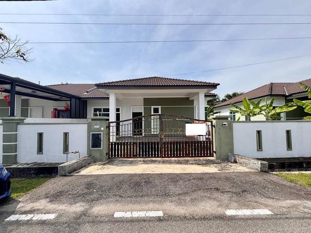 Residential House for sale in Tangkak, Johor