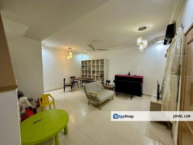 House for sale in Kampung Melayu Majidee, Tebrau