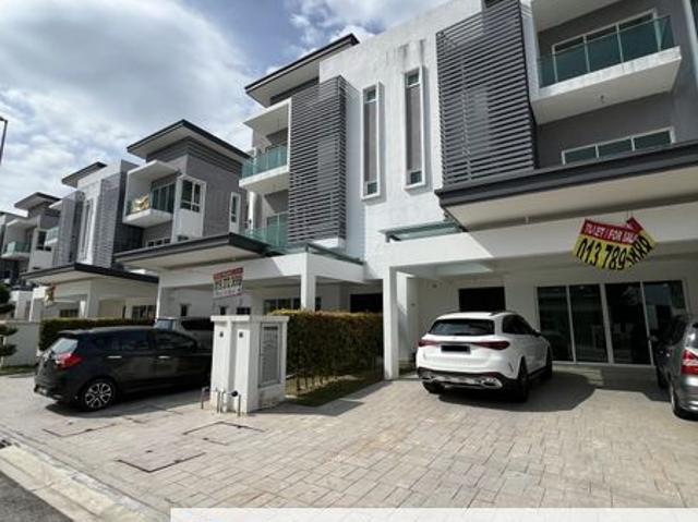 House for rent in Petaling, Alam Impian