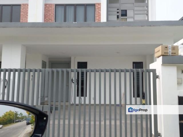 House for sale in Seksyen U13, Shah Alam