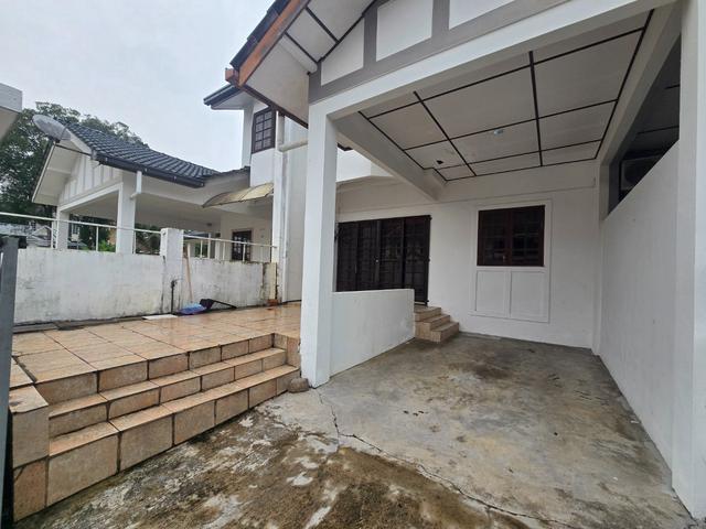 Terraced House for rent in Kuching, Bahagian Kuching