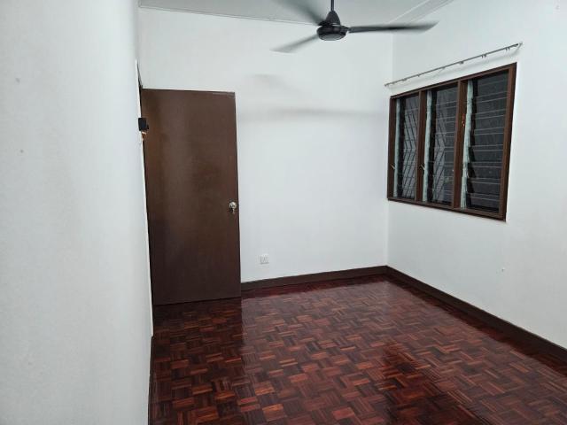 House for sale in Petaling, Subang Jaya