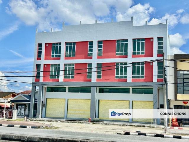 Shop for rent in Perak, Intan