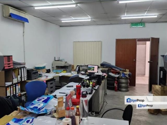 Shop for sale in Seksyen 32, Shah Alam