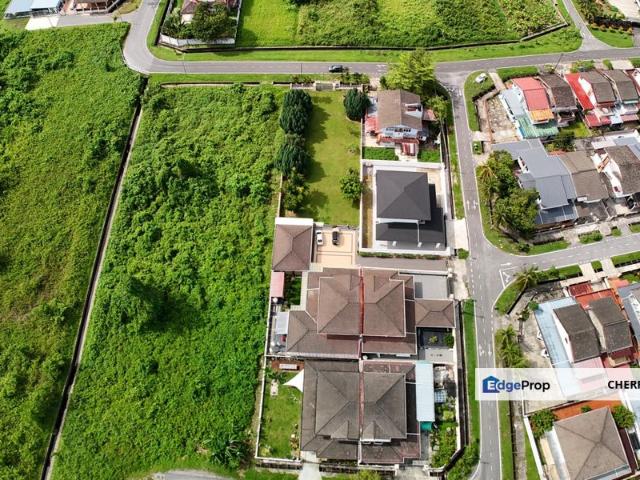 House for sale in Kuching