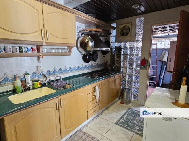 House for sale in Country Heights Damansara, Kuala Lumpur