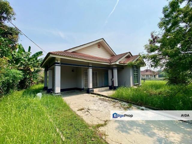 House for sale in Tanjong Sepat, Selangor