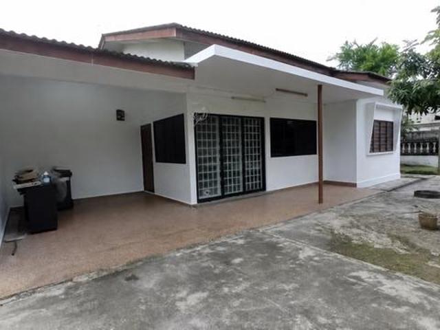 Bungalow for rent in Kuantan, Pahang