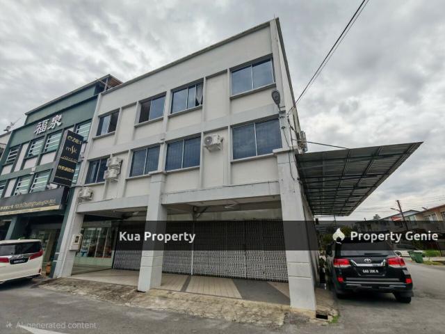 Shop for rent in Kuching