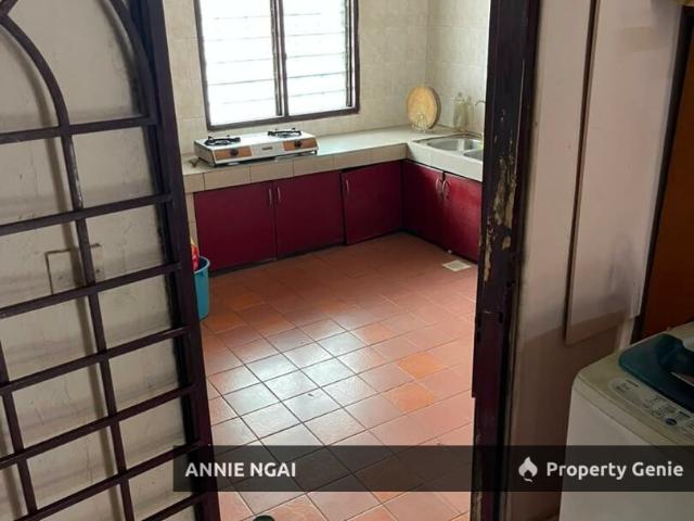Terraced House for sale in Taman Kinrara Seksyen 3, Majlis Bandaraya Subang Jaya