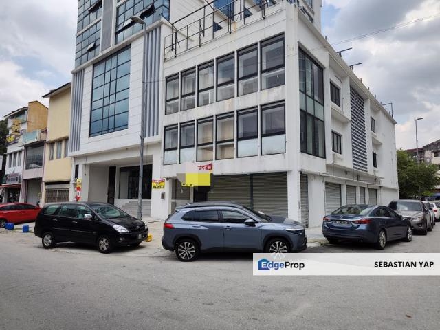 Shop for rent in Country Heights Damansara, Kuala Lumpur