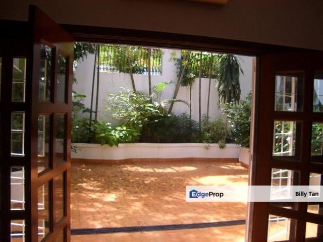 House for sale in Bukit Pantai, Kuala Lumpur