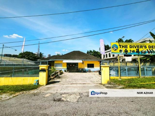 Shop for sale in Petaling, Country Heights Damansara