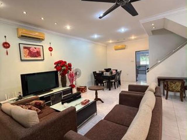 Terraced House for sale in Kuching, Bahagian Kuching