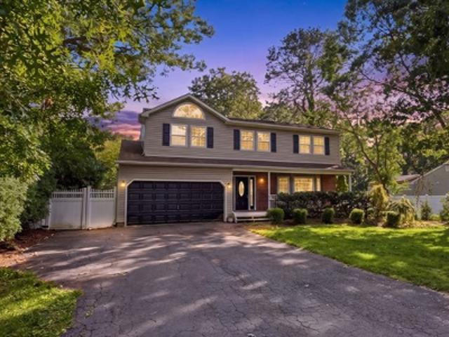 House for sale in Medford, Town of Brookhaven