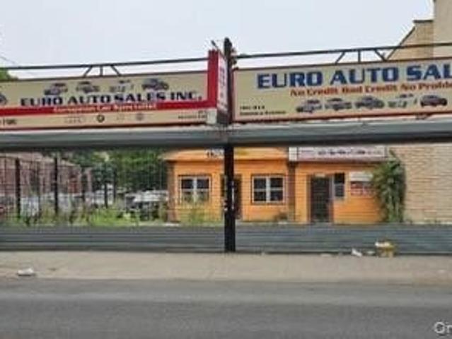Land for sale in Richmond Hill, New York