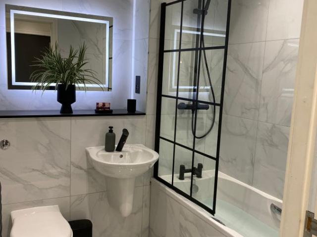 Apartment for rent in Chinatown, Calderstones