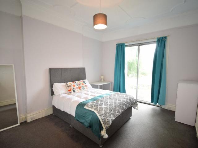 Room for rent in Cricklewood, Greater London