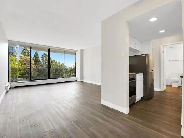 Apartment for rent in James Bay, Victoria