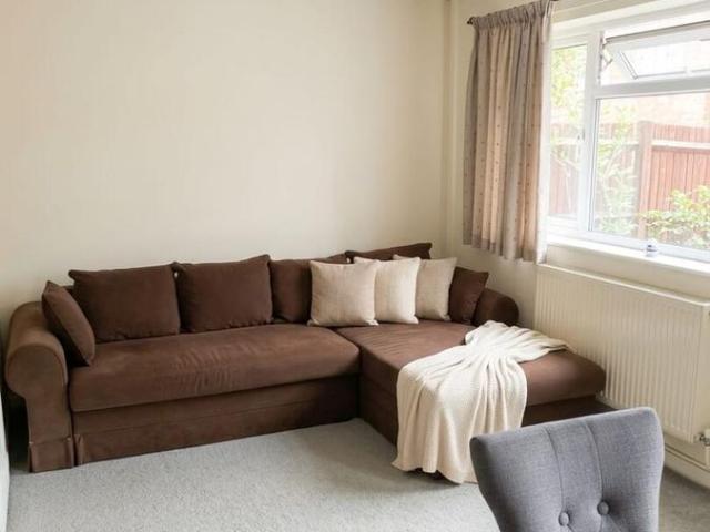 Apartment for rent in Pinner, Greater London