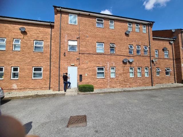 Apartment for rent in Kinsley, West Yorkshire