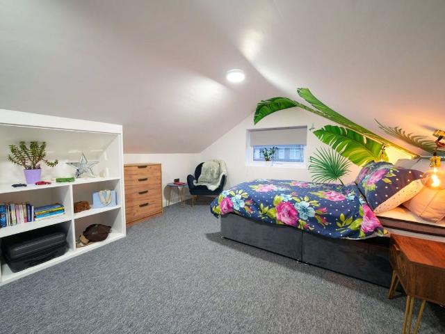 Room for rent in Kingswood, South Gloucestershire
