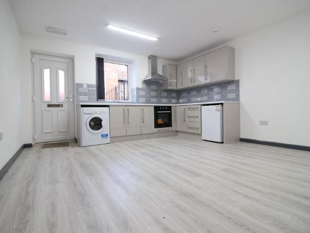 Apartment for rent in Four Lane Ends, Blackburn