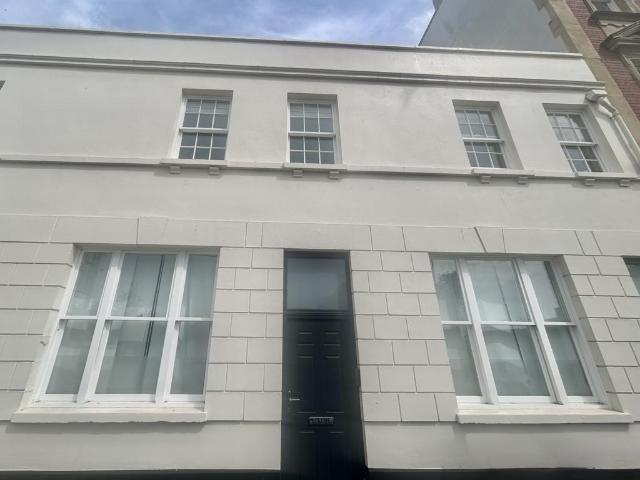 House for rent in Cardiff Bay, Falcon Lodge