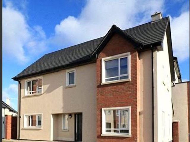 Terraced House to rent in Bluebell, North Tipperary