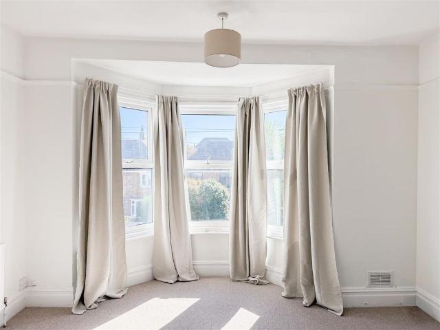 Apartment for rent in Central, Heathlands