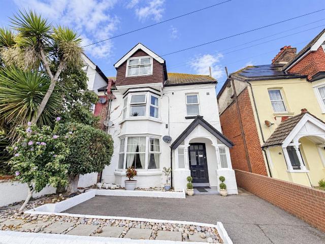 Apartment for rent in Central, Heathlands