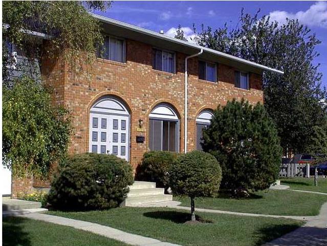 Apartment for rent in Wedgewood, Alberta