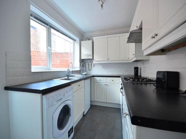 House for rent in Calderstones