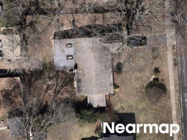 House for sale in Selden
