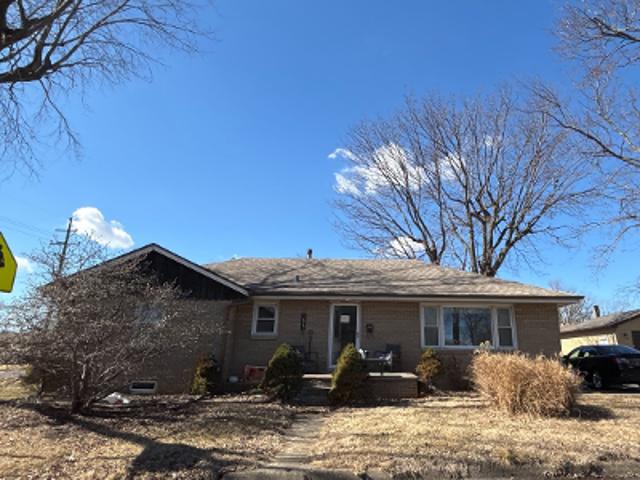 House for sale in Pekin, Illinois