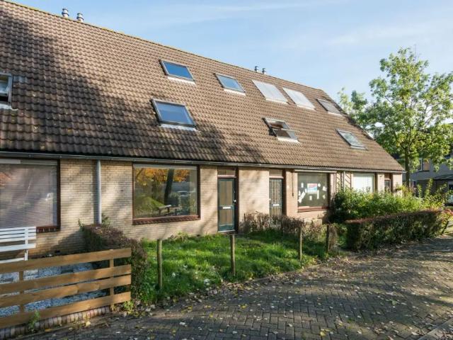 Woning te huur in Boomgaardshoek, Hoogvliet