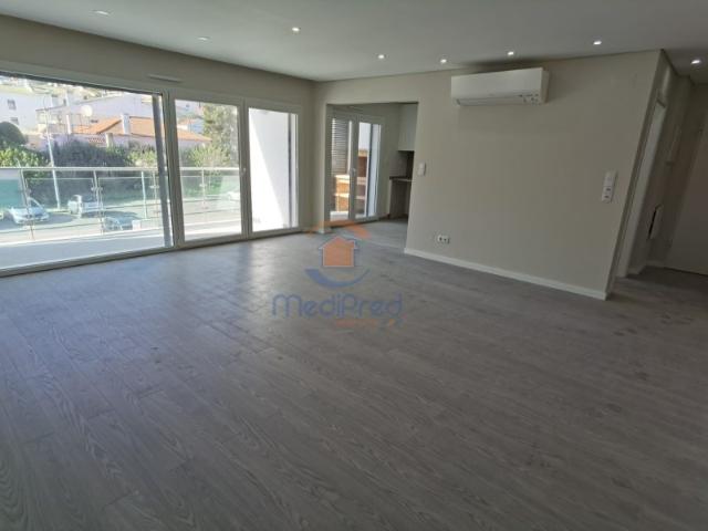 Apartamento venda em Santiago Dos Velhos, Lisboa