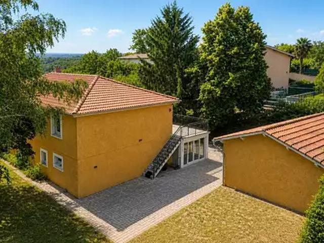 Maison vente à Le Village, Jardin