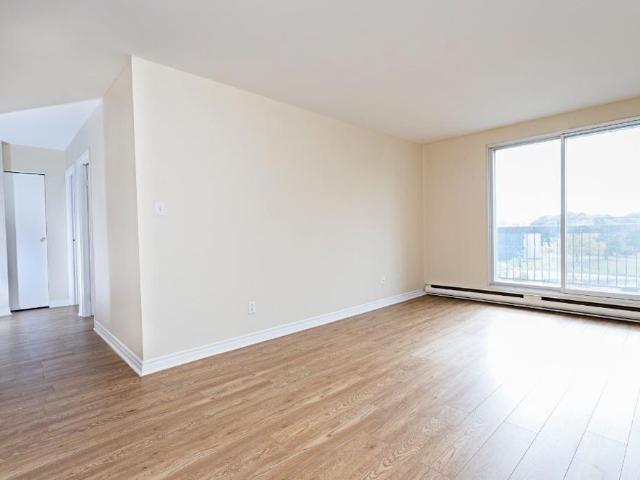 Apartment for rent in Chomedey, Quebec