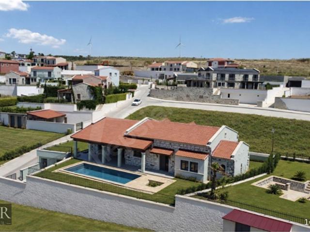 Çeşme, İzmir içerisinde satılık Villa