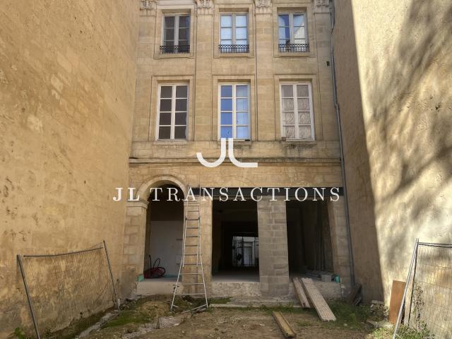 Bureau vente à Bordeaux